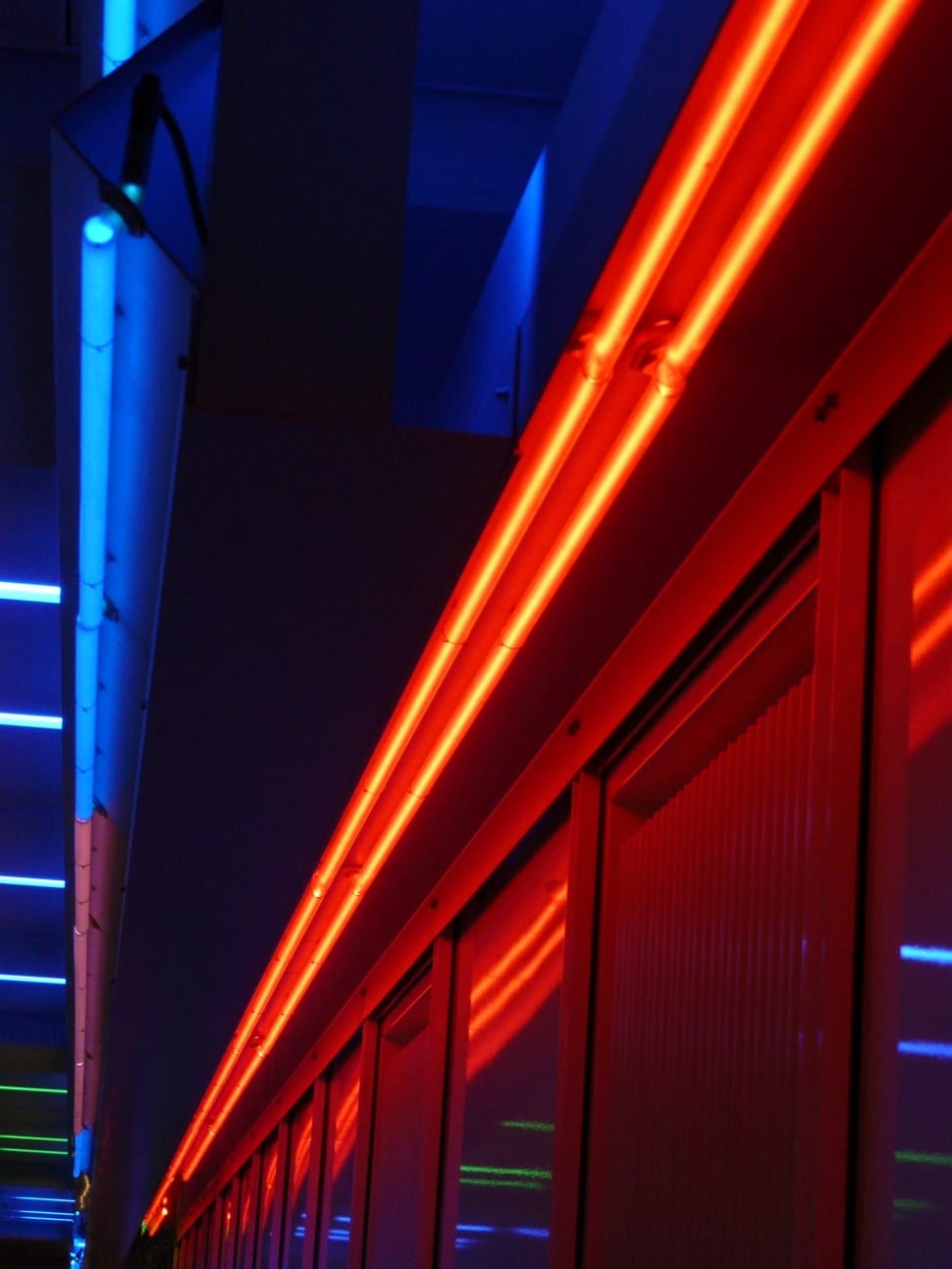 Red And Blue Led String Lights Preview - Red And Blue Neon Lights - HD Wallpaper 