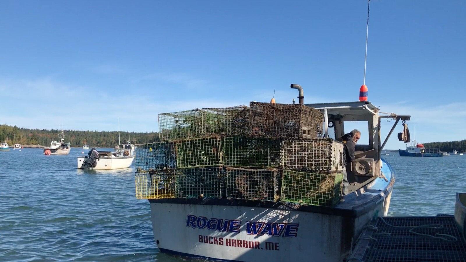 Fishing Trawler - HD Wallpaper 