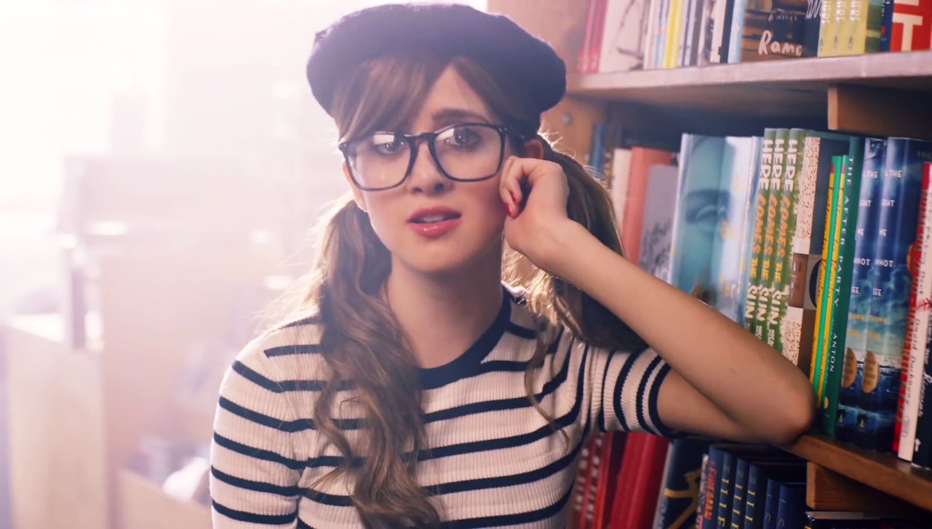 Laura Marano Wallpaper Hd - 1920x1090 Wallpaper - teahub.io