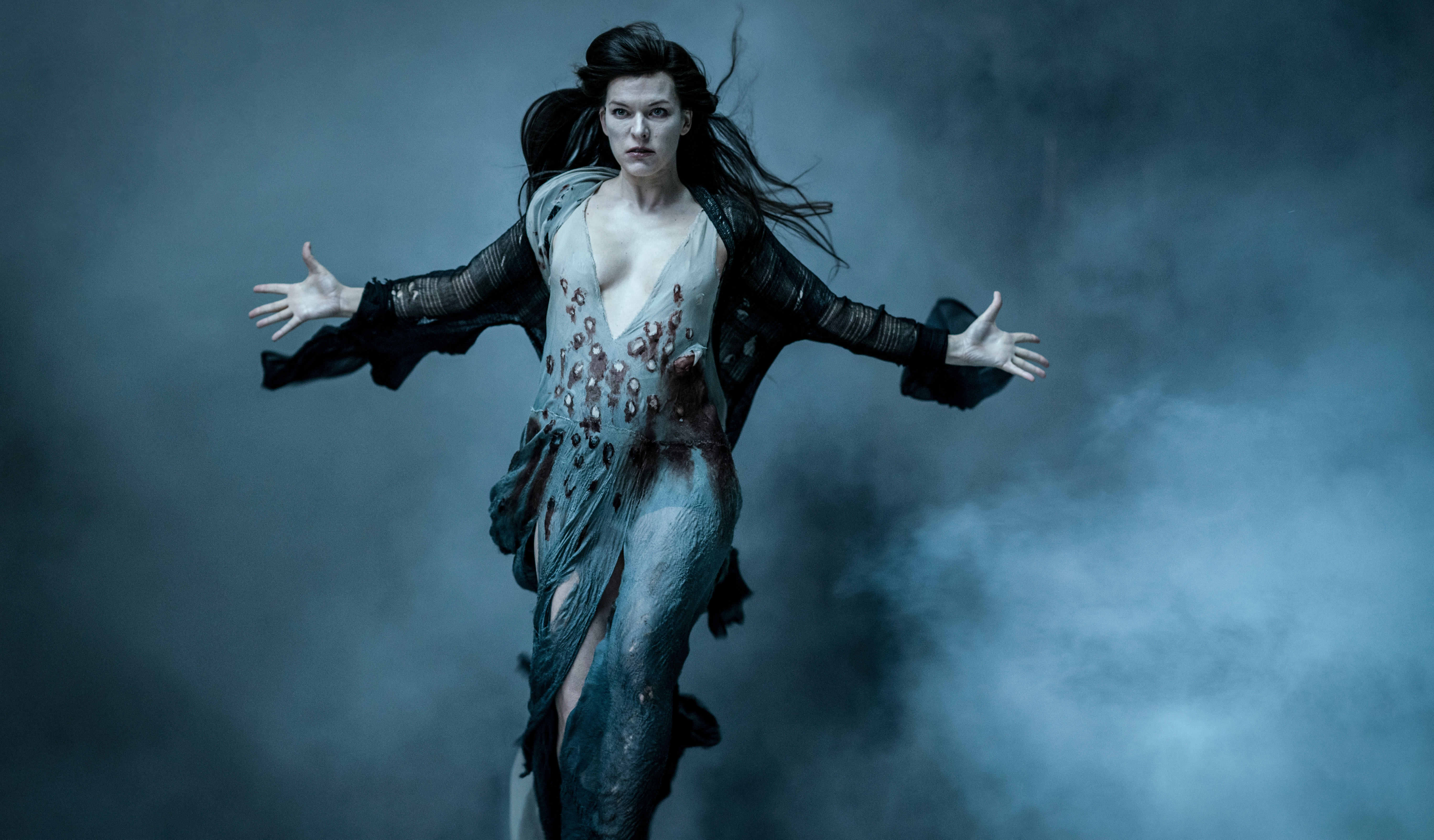 Milla Jovovich - HD Wallpaper 