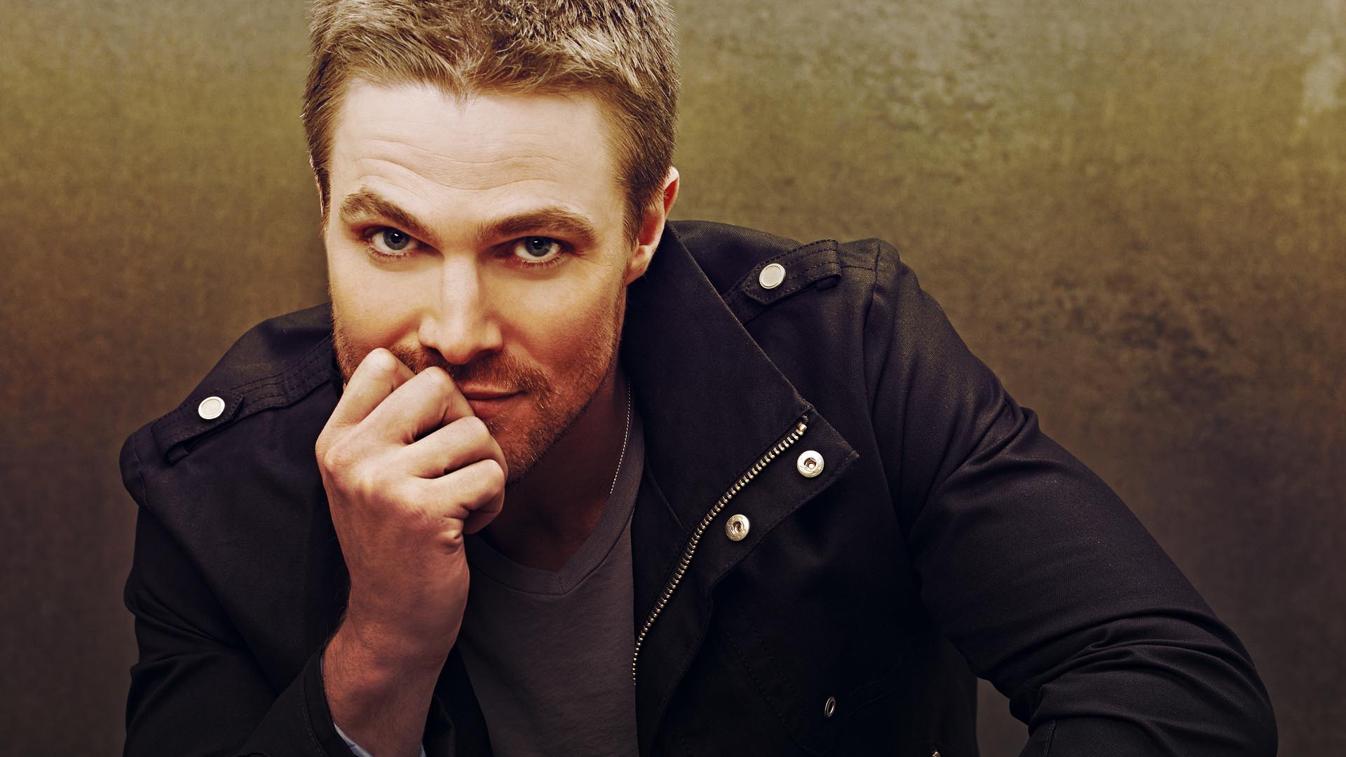 Oliver Queen - Stephen Amell Photo Shoot - HD Wallpaper 