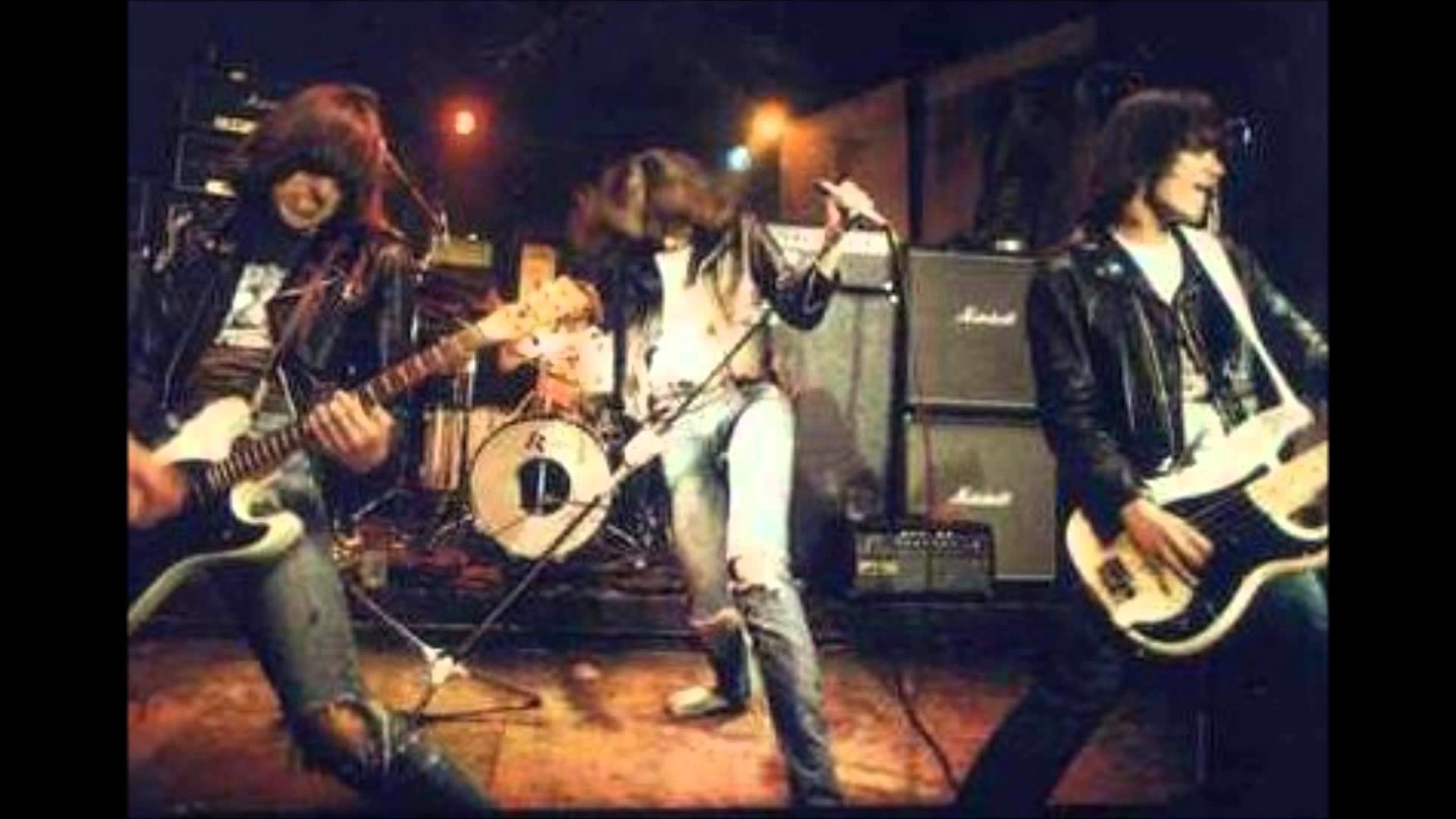 Ramones Wallpapers 
 Data Src Free Download The Ramones - Ramones Wallpaper Hd - HD Wallpaper 