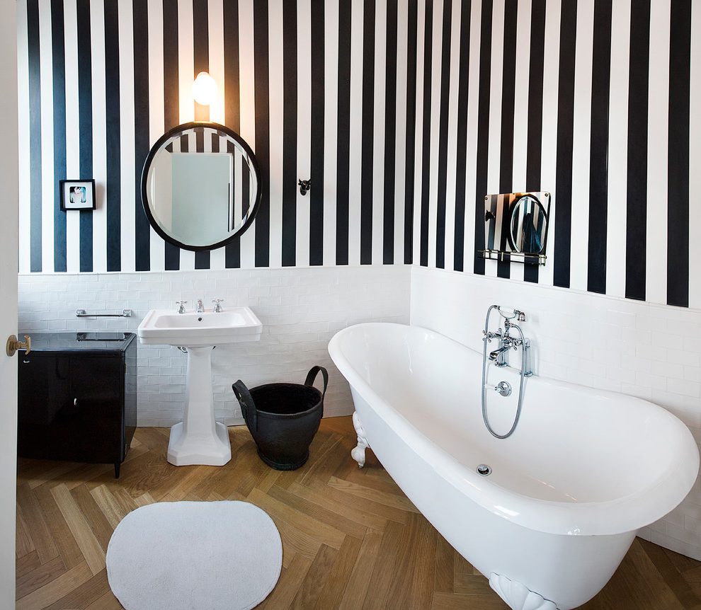 Milan Green And White Striped Wallpaper With Satin - Black And White Striped Wall In Bathroom - HD Wallpaper 