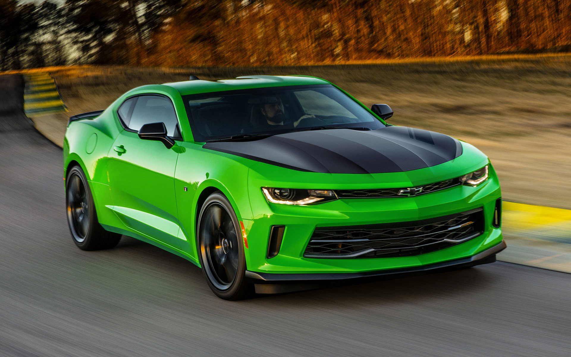 2017 Chevrolet Camaro 1le Wallpaper - 2019 Lime Green Camaro - HD Wallpaper 
