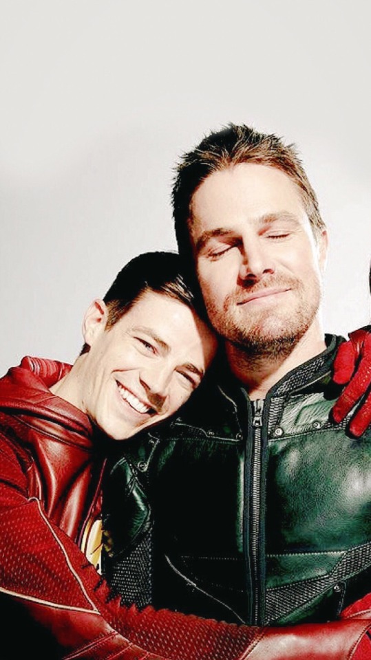 Image - Grant Gustin And Melissa Benoist And Stephen Amell - HD Wallpaper 