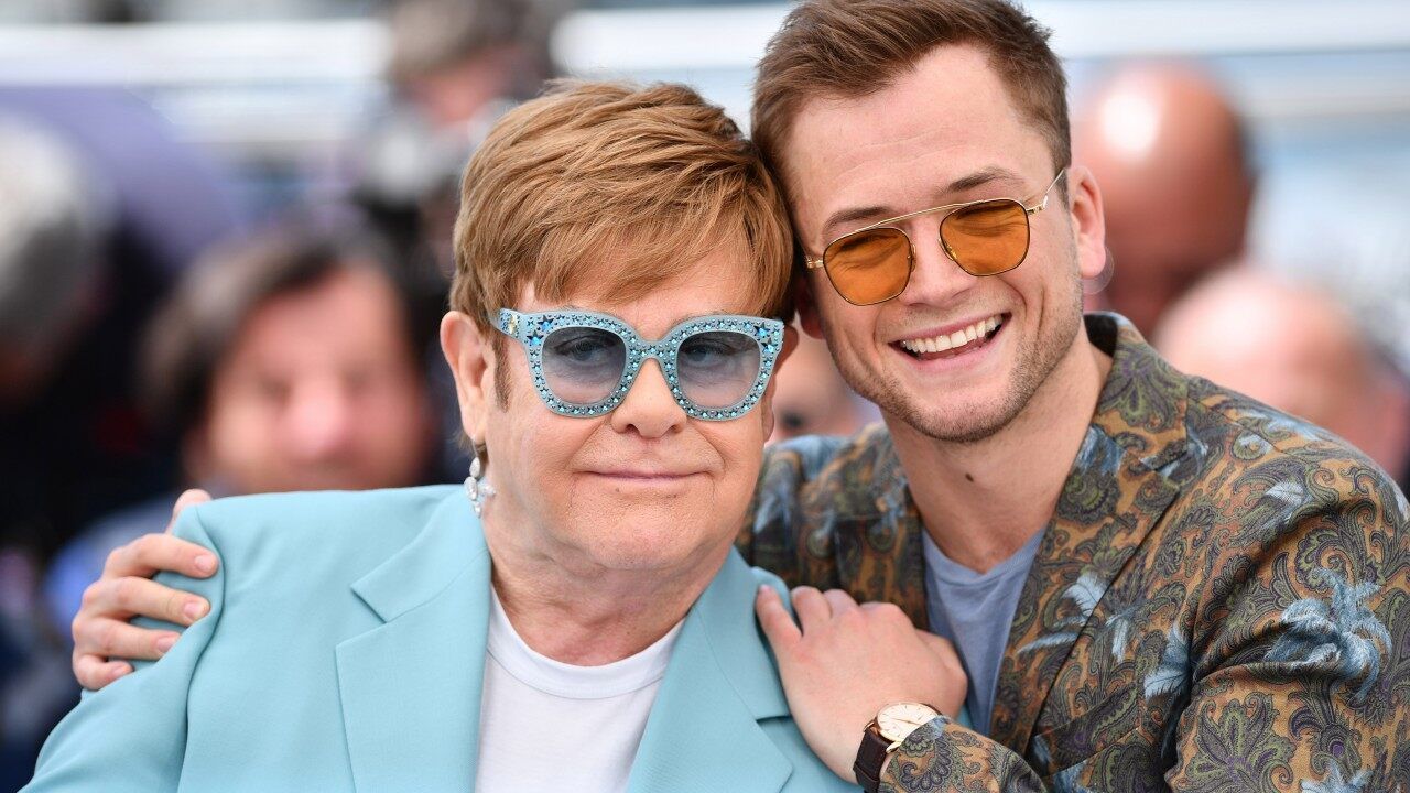 Elton John And Taron Egerton Duet - HD Wallpaper 