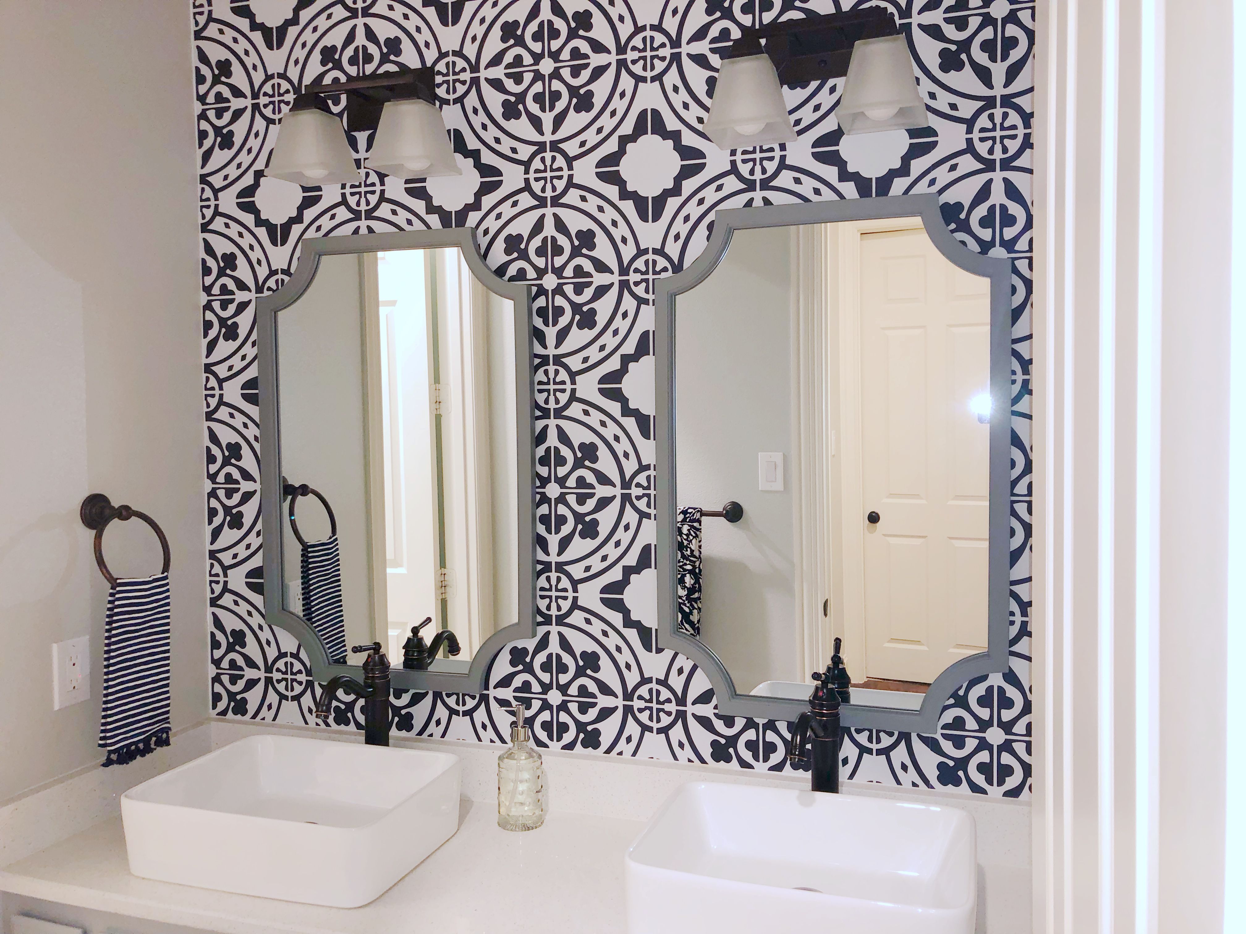 Bathroom Wallpaper Peel And Stick - HD Wallpaper 