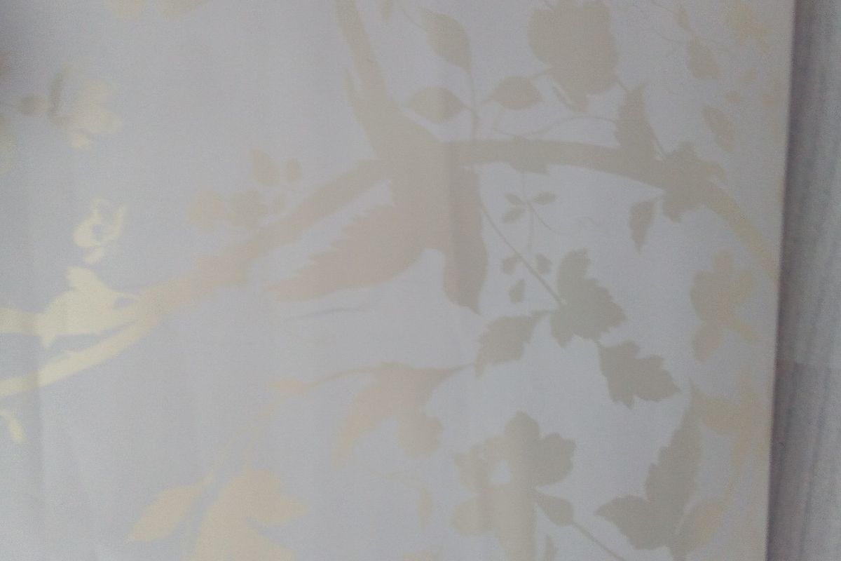 2 Opened Laura Ashley Oriental Gold And Off White Wall - Wallpaper - HD Wallpaper 