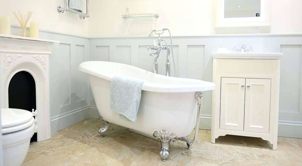 Laura Ashley Bathroom Interiors Elegant Traditional - Bathroom - HD Wallpaper 