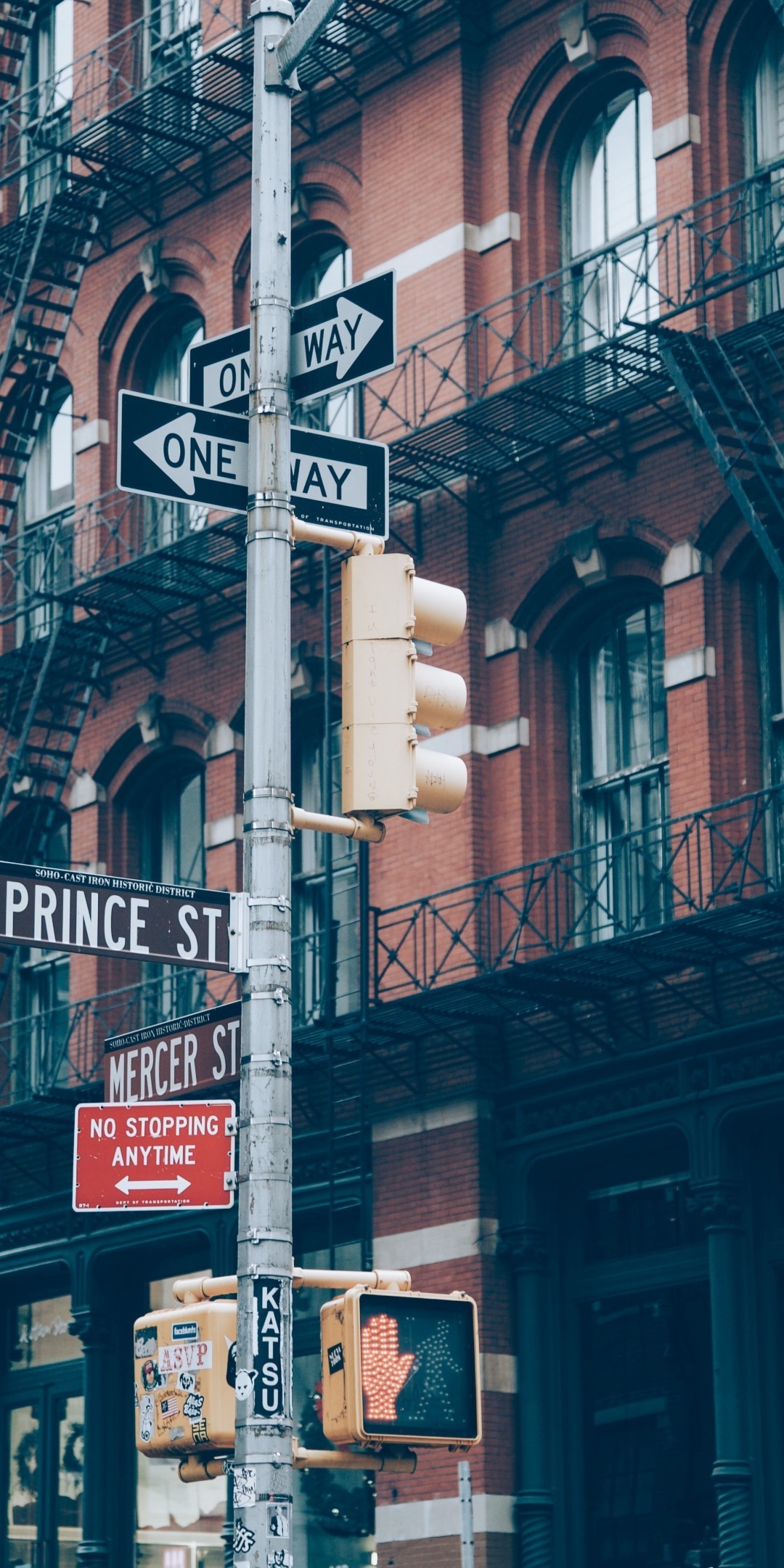 New York, Street Signs, Buildings 
 Data Src Download - New York Street Wallpaper For Iphone - HD Wallpaper 