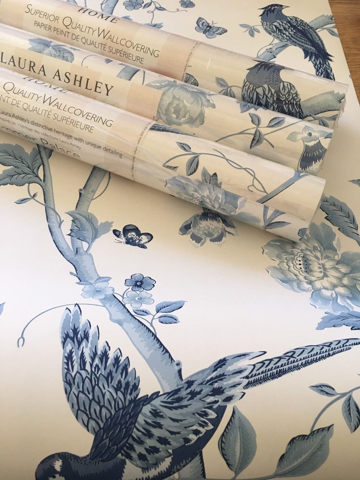Laura Ashley Blue Wallpaper - Laura Ashley Summer Palace - HD Wallpaper 
