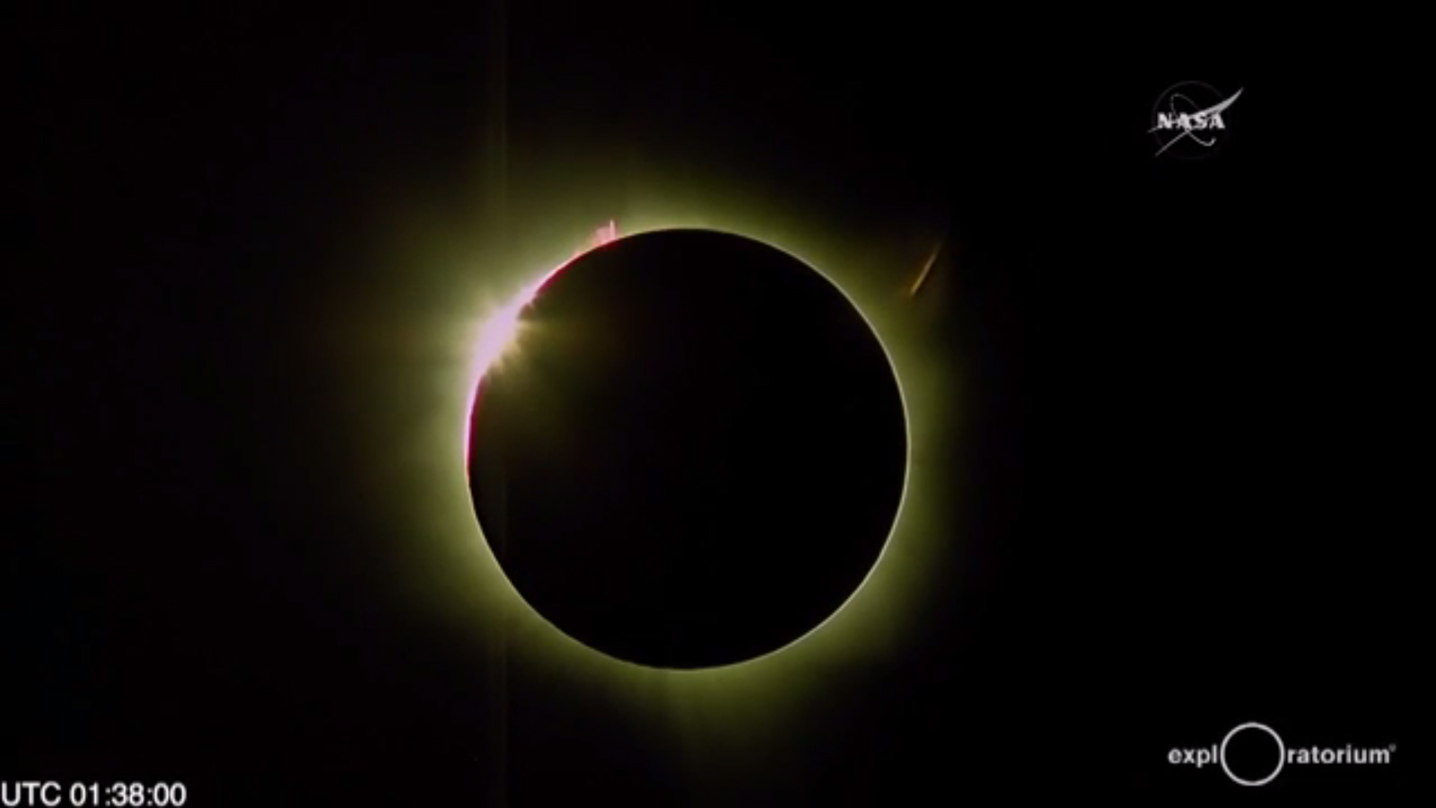 The Total Solar Eclipse Of 2016 Reaches Totality In - Biggest Solar Eclipse Ever - HD Wallpaper 