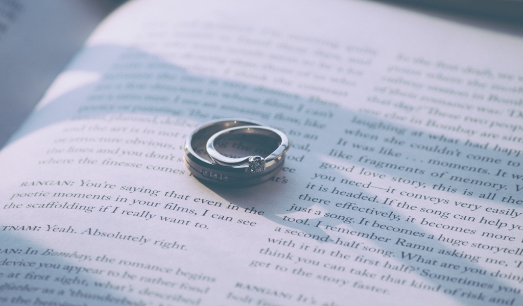 Wallpaper Rings, Engagement Rings, Book, Couple, Love - Engagement Background - HD Wallpaper 