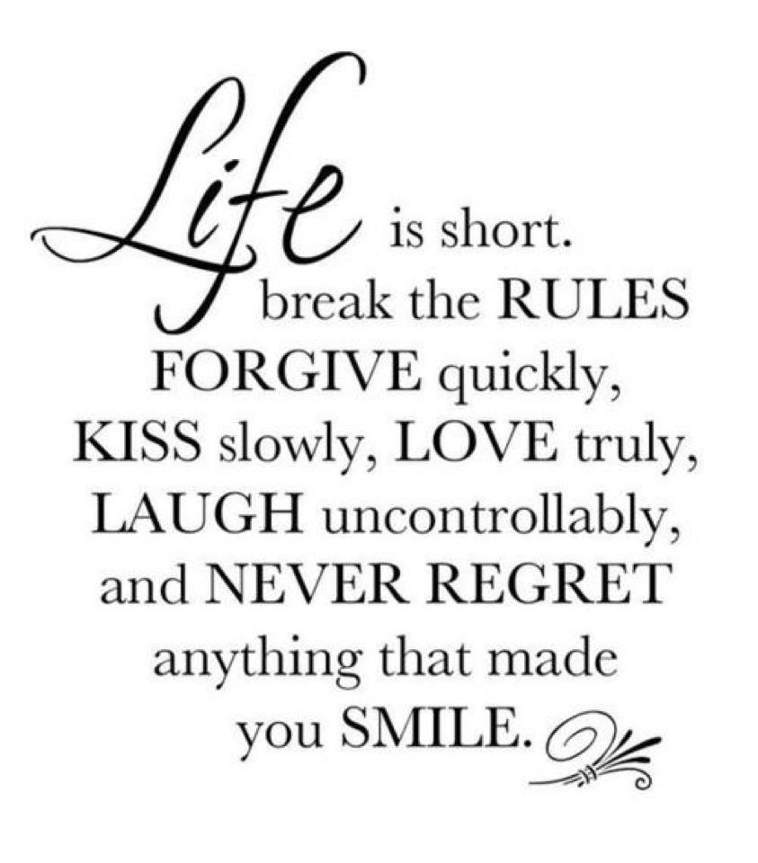 Life Is Short Quotes - HD Wallpaper 