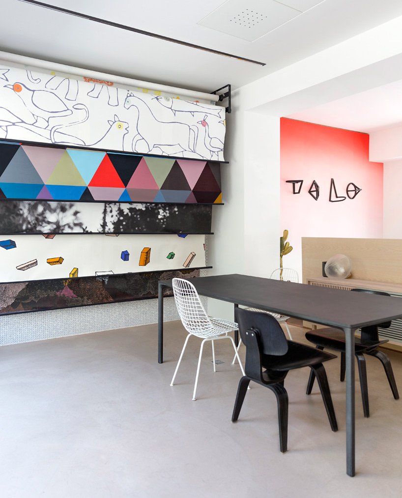 Showroom - HD Wallpaper 