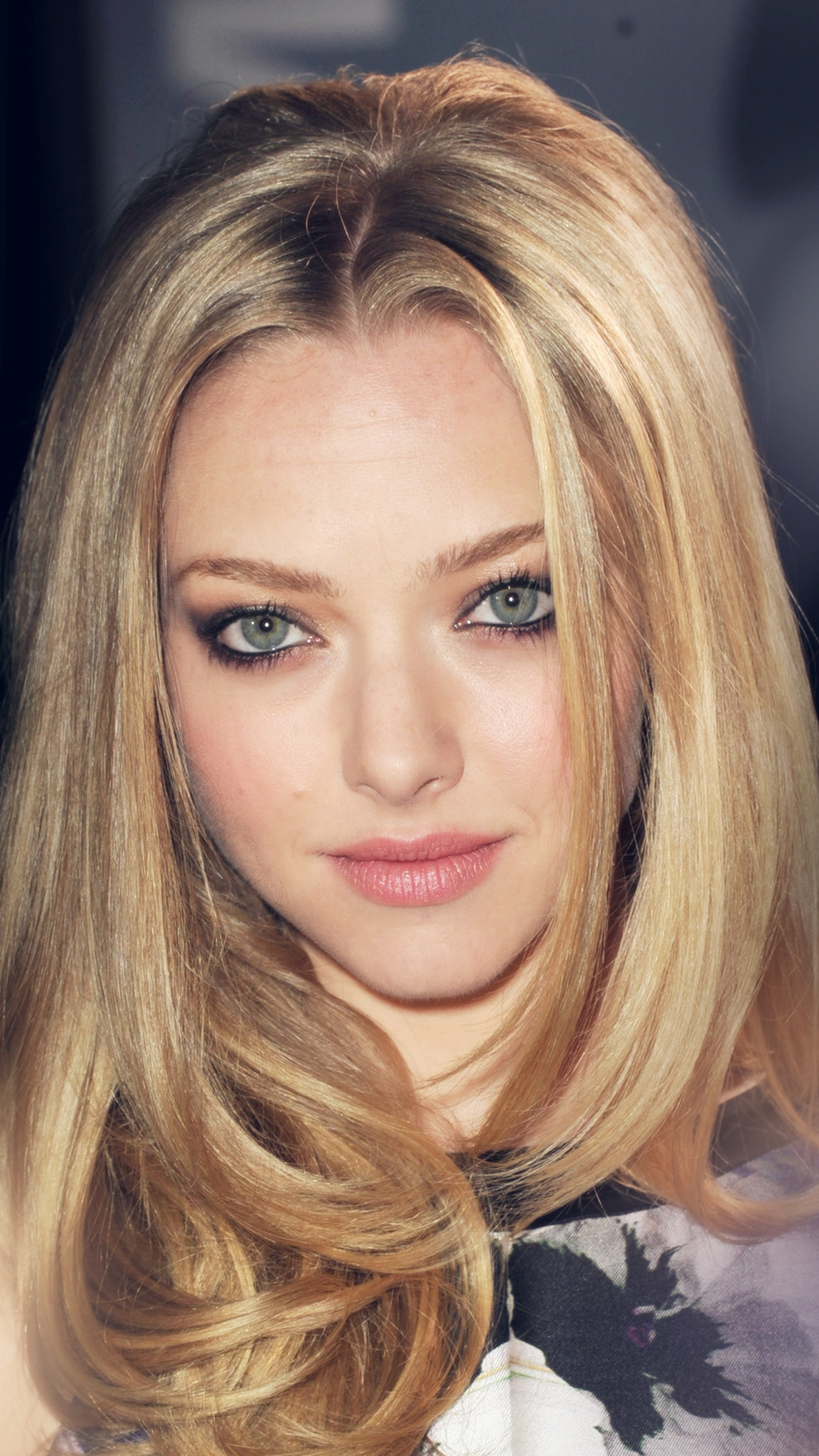 Amanda Seyfried Hollywood Celebrity Android Wallpaper - Amanda Seyfried Les Miserables - HD Wallpaper 