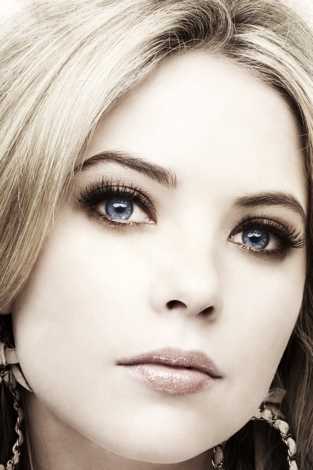 Ashley Benson Wallpaper Hd - HD Wallpaper 