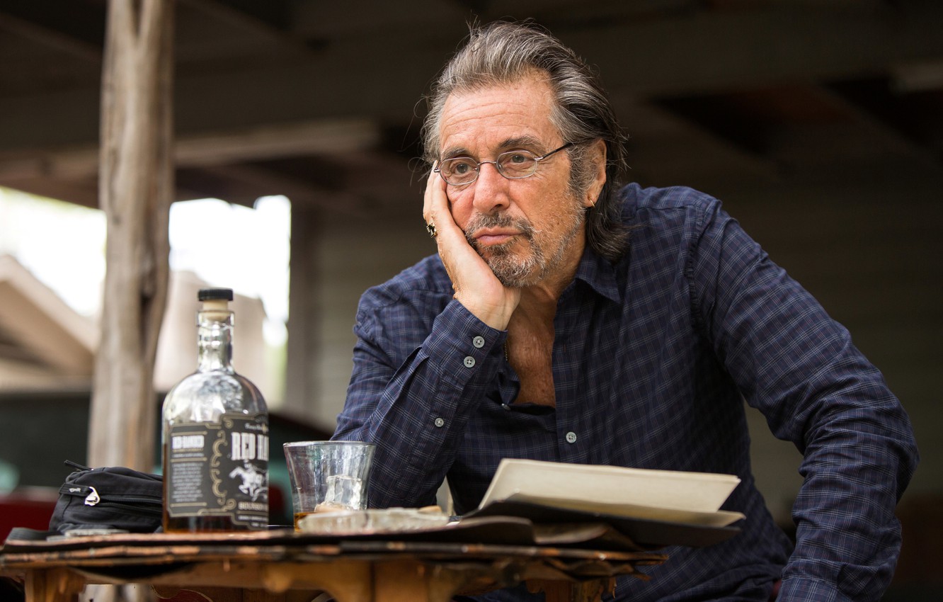 Photo Wallpaper Glass, Table, Bottle, Frame, Glasses, - Al Pacino With Glasses - HD Wallpaper 