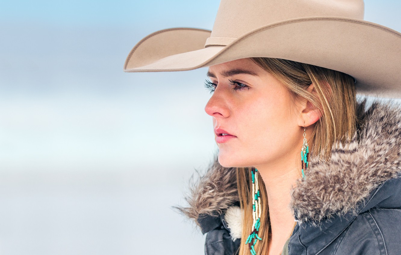 Photo Wallpaper Hat, Western, Eyes, Lips, Cowgirl - Montana Cowgirl - HD Wallpaper 