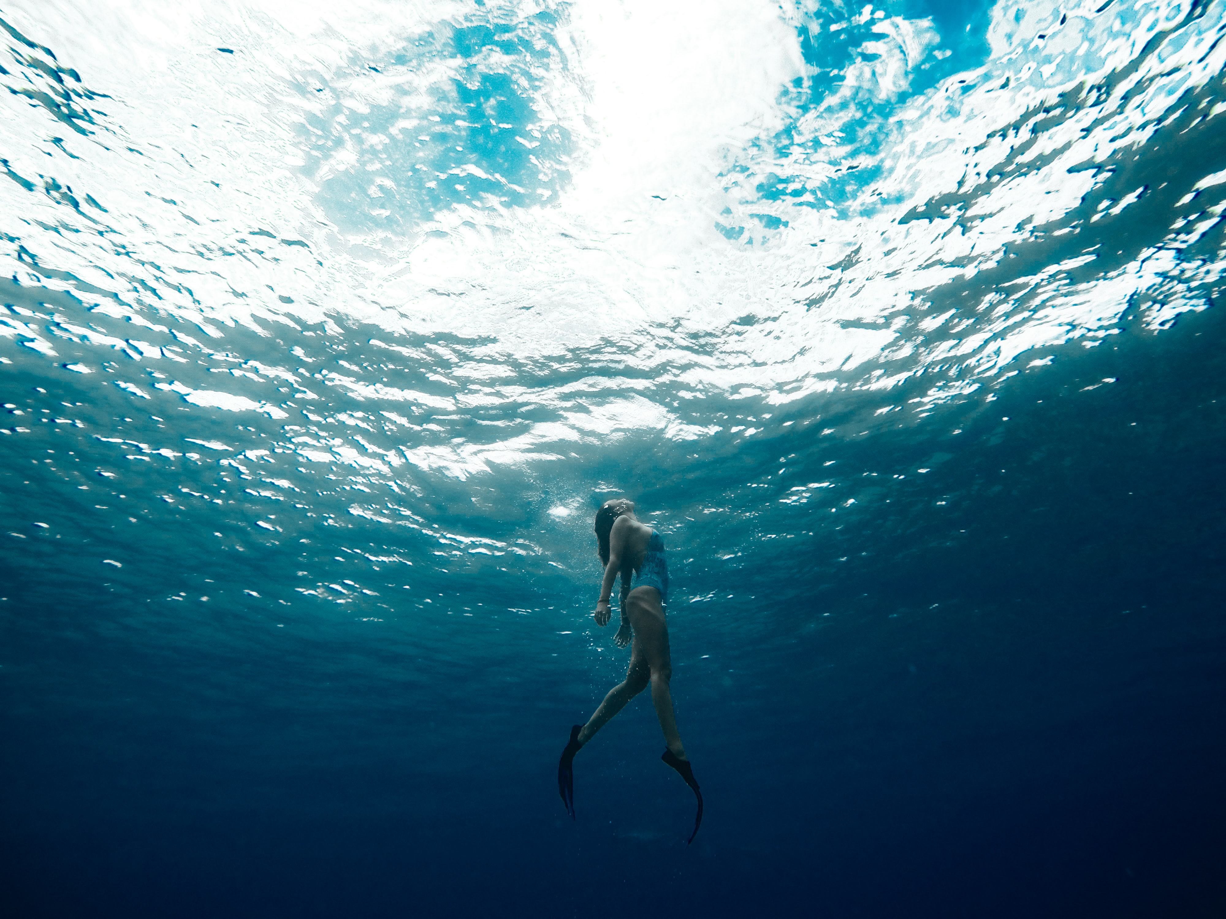 Unsplash Underwater - HD Wallpaper 