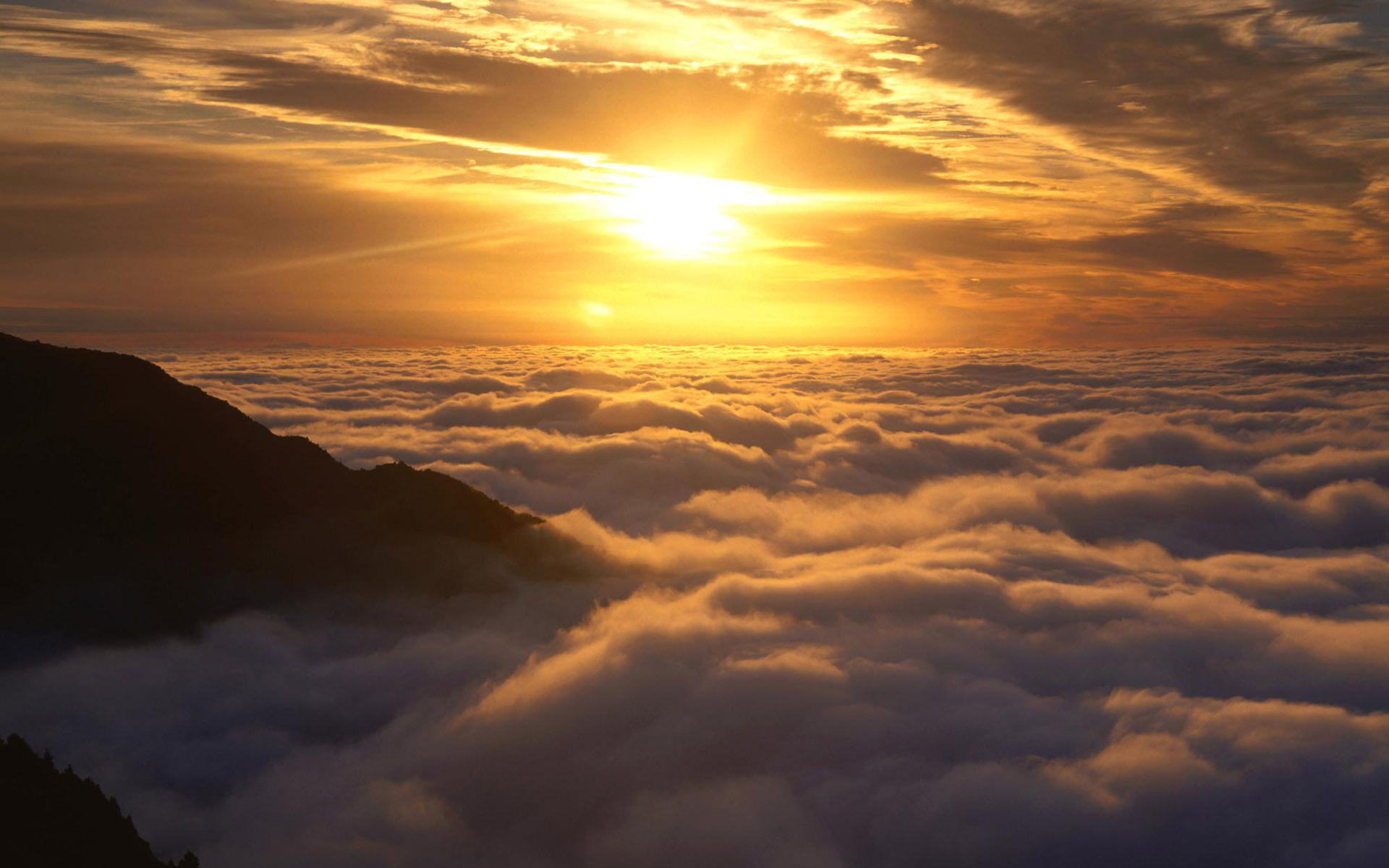 Above Clouds Sunset - HD Wallpaper 