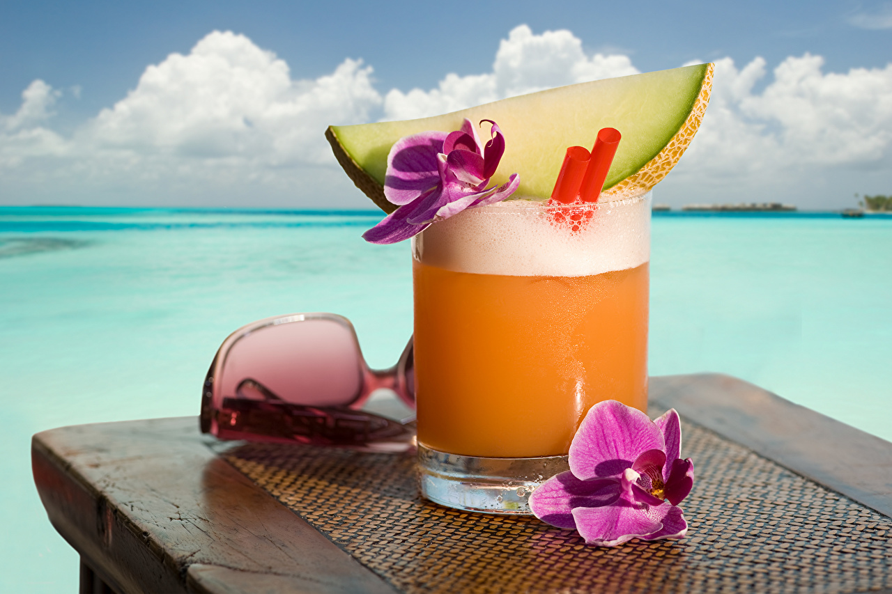 Exotic Cocktail On The Beach - HD Wallpaper 