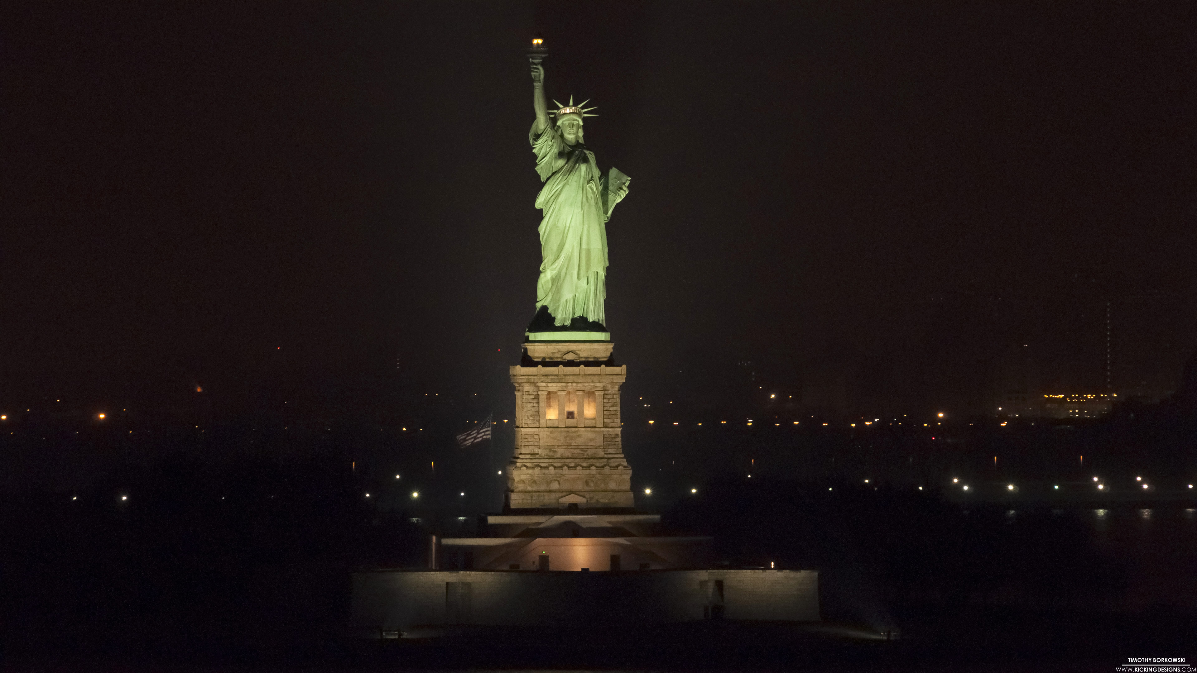 Statue Of Liberty In The Dark - HD Wallpaper 