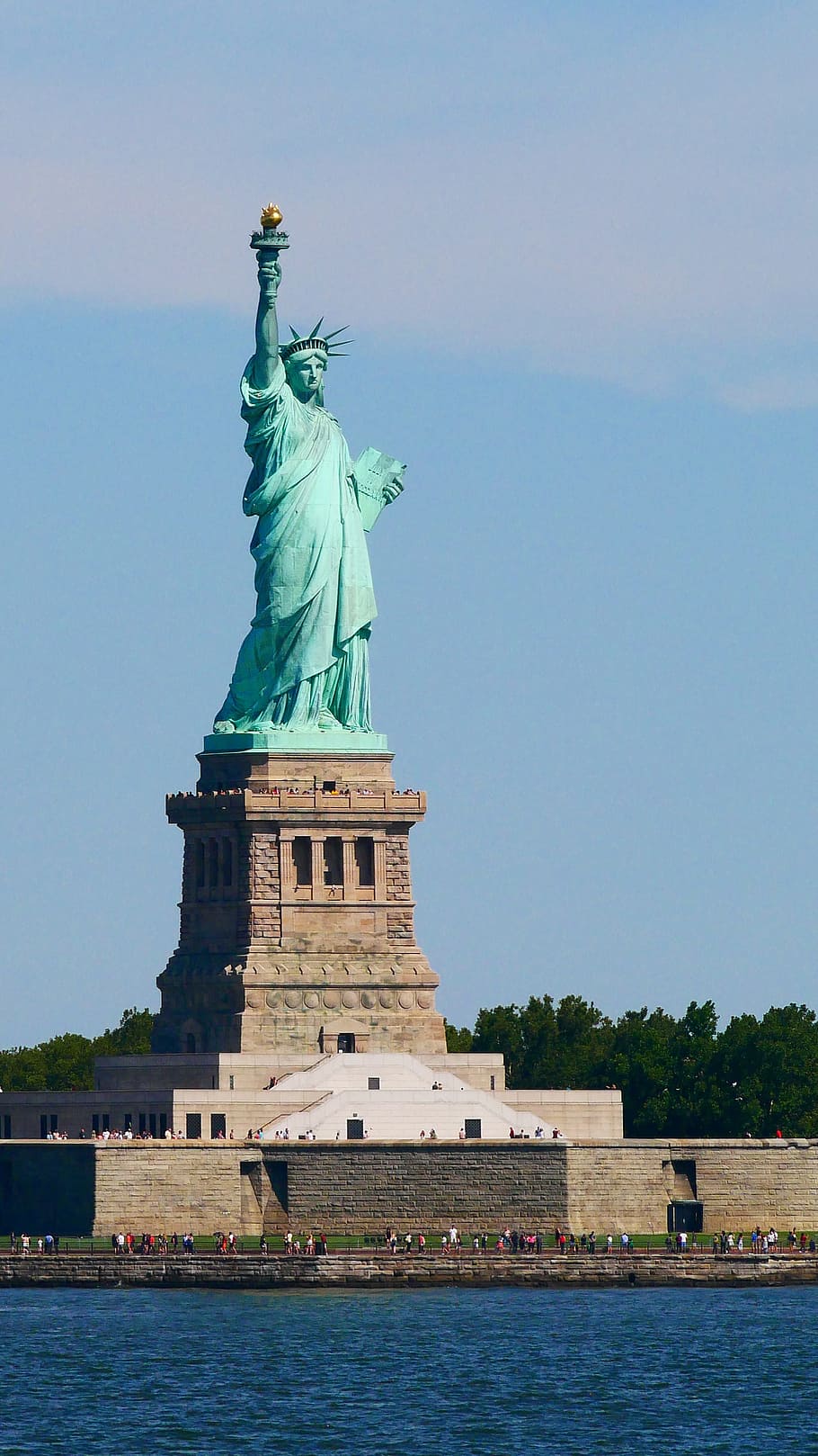 Statue Of Liberty In New York Harbor - Statue Of Liberty - HD Wallpaper 
