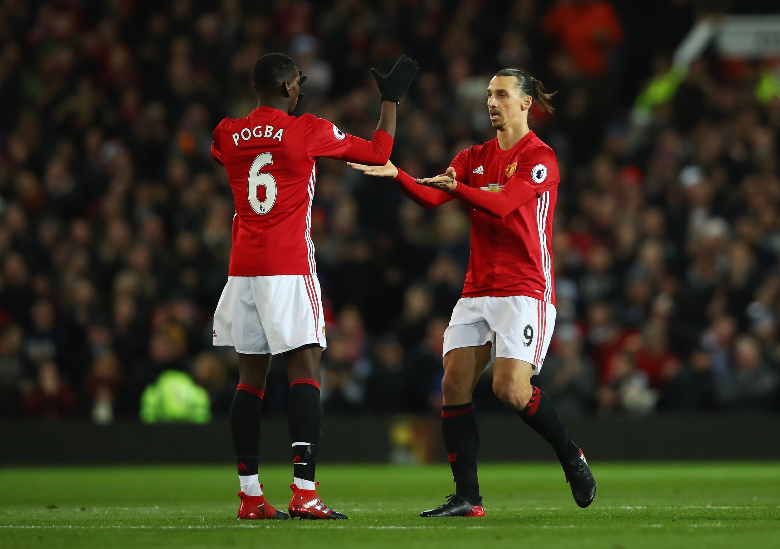 Paul Pogba, Left, With Zlatan Ibrahimovic - Man United Fc Players - HD Wallpaper 