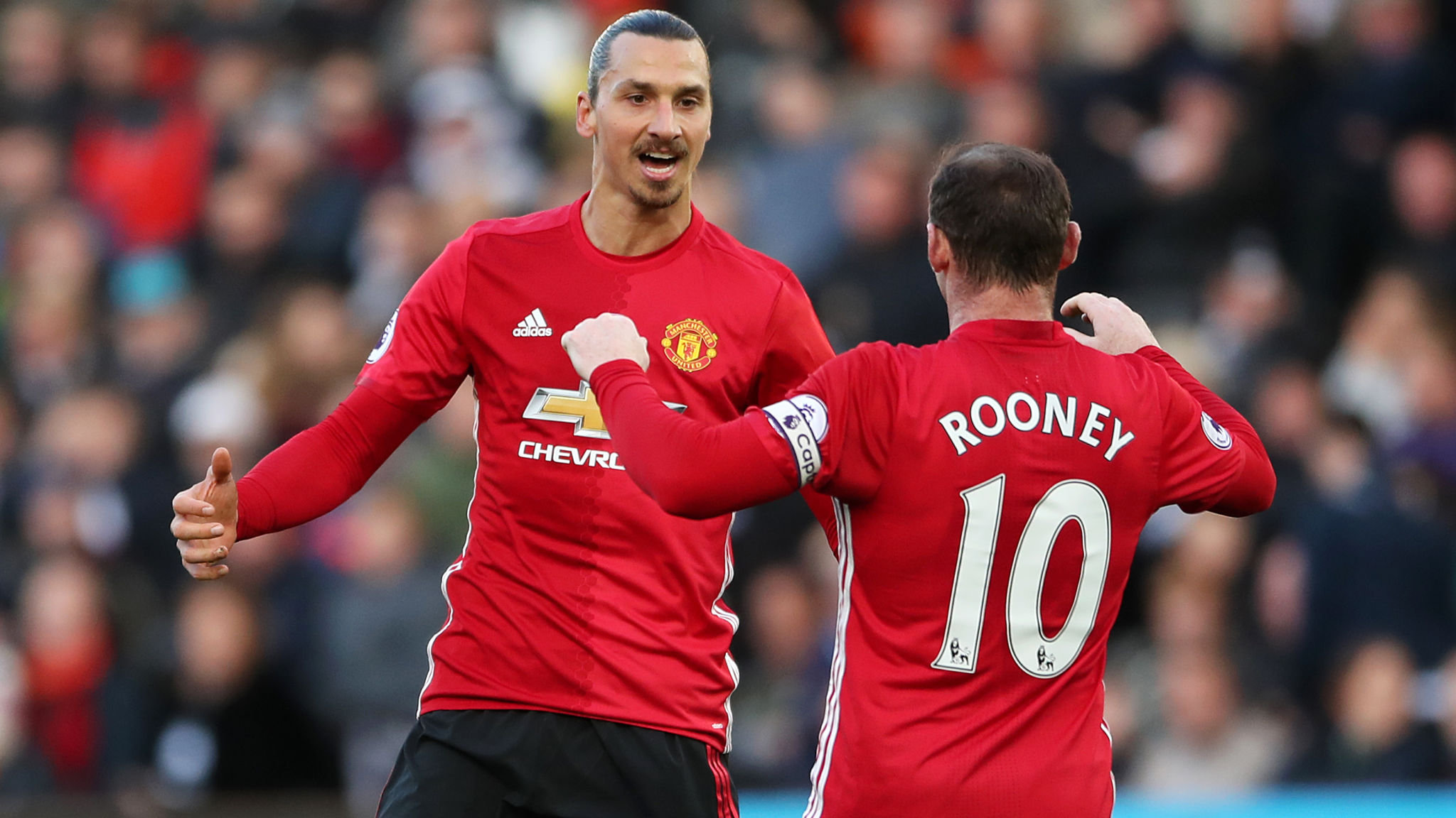 Zlatan Ibrahimovic Watched Wayne Rooney Break The Manchester - Zlatan Ibrahimovic Wayne Rooney - HD Wallpaper 