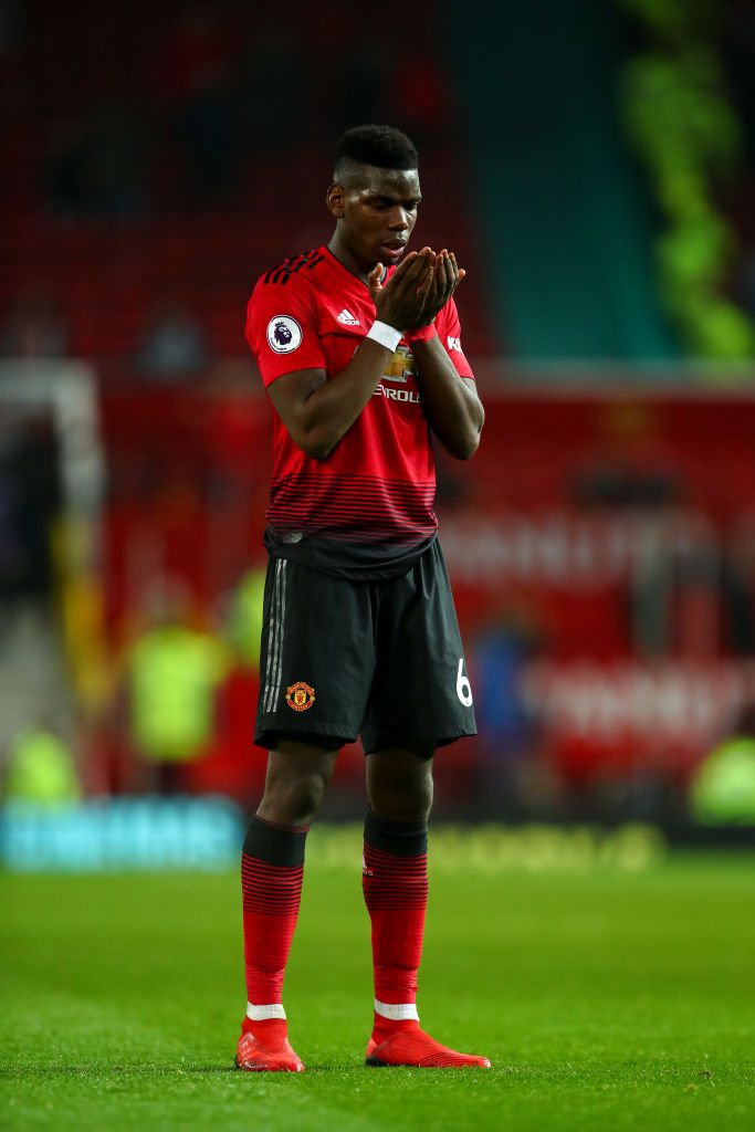 Paul Pogba Of Manchester United Prays At Full Time - Pogba Praying Man Utd - HD Wallpaper 
