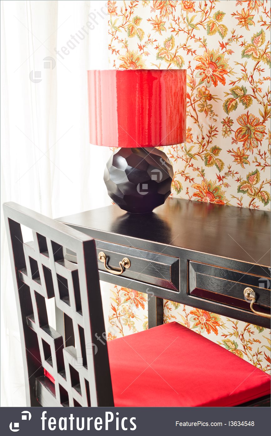 Luxury Work Desk With Floral Wallpaper Next To Bright - Wallpaper - HD Wallpaper 