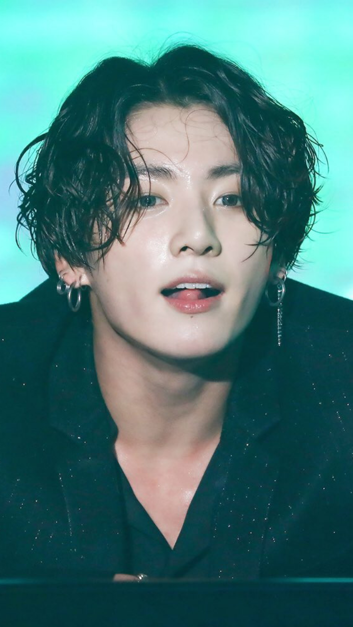 Jungkook Wallpaper Long Hair - HD Wallpaper 