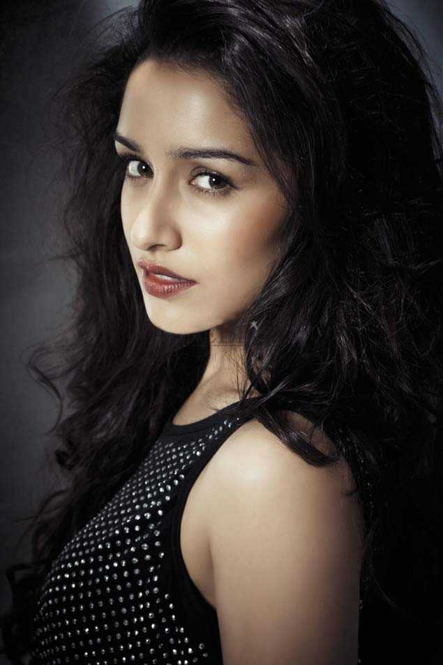 Shraddha Kapoor Stylish Look - Shraddha Kapoor's - HD Wallpaper 