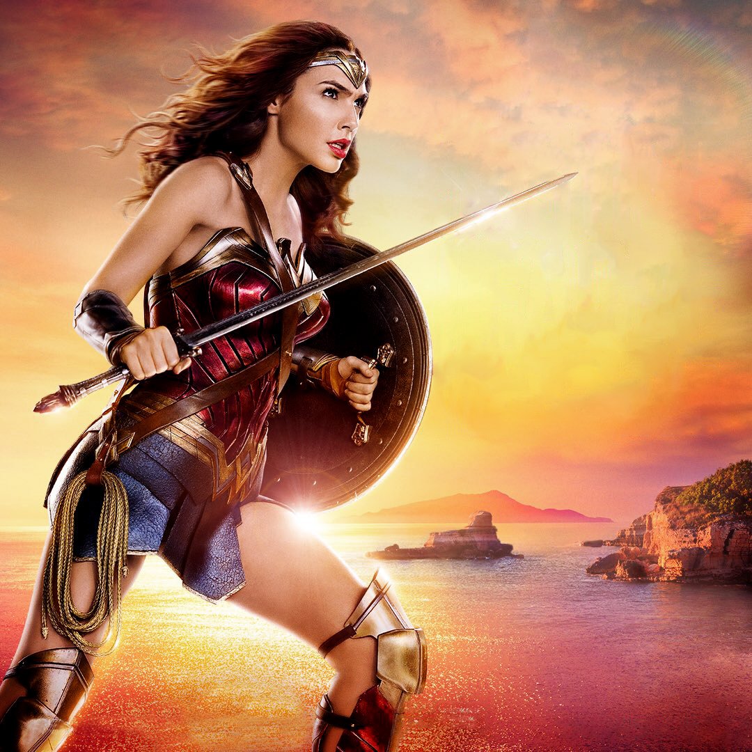 Gal Gadot Wonder Woman Wallpaper - Gal Gadot Wallpaper Wonder Woman - HD Wallpaper 
