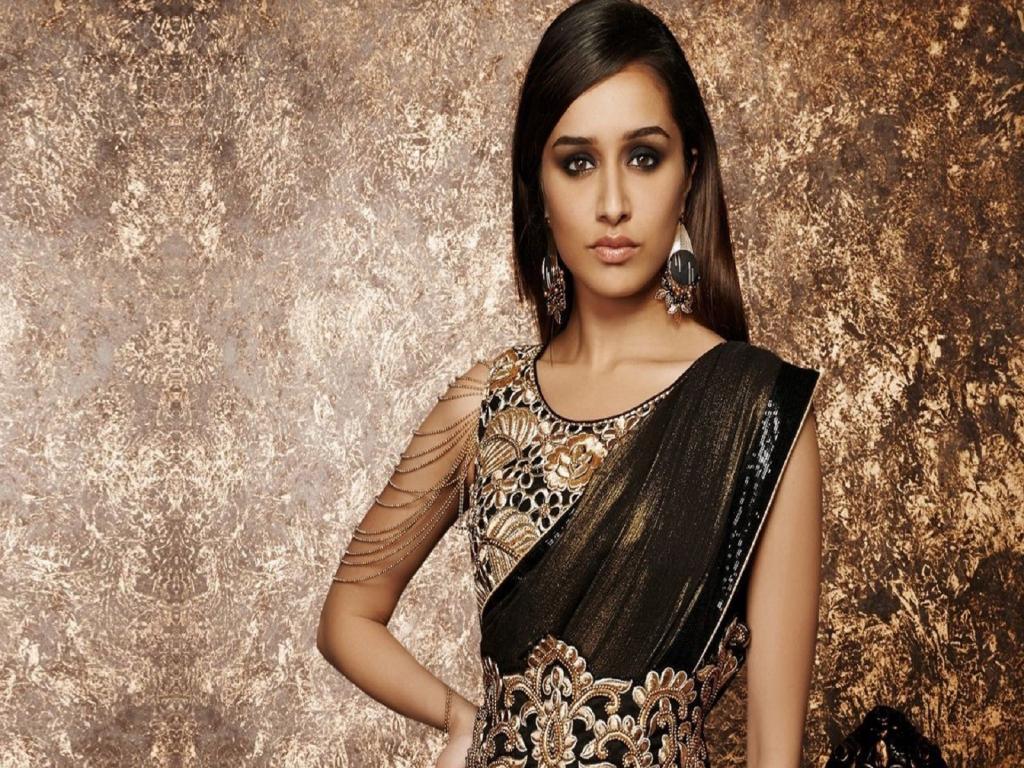 Party Wear Black And Golden Saree - HD Wallpaper 