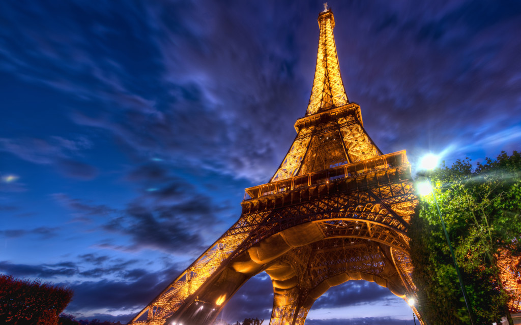 Eiffel Tower High Quality - HD Wallpaper 