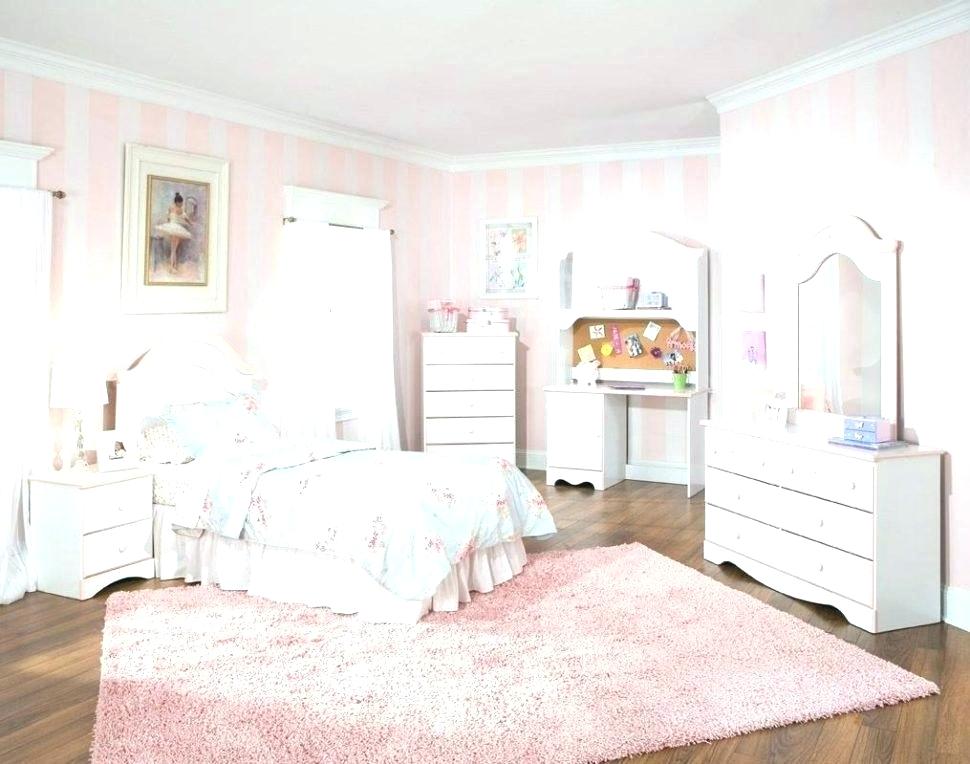 Pink Fur Wallpaper For Bedrooms Furry Bedroom Cute - White And Pink Rooms - HD Wallpaper 