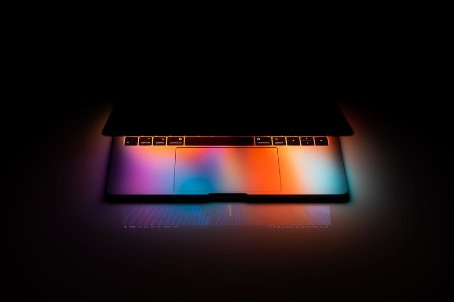 Macbook Pro At Night, Apple, Black, Colorful, Colors, - Black Wallpaper Hd For Macbook - HD Wallpaper 