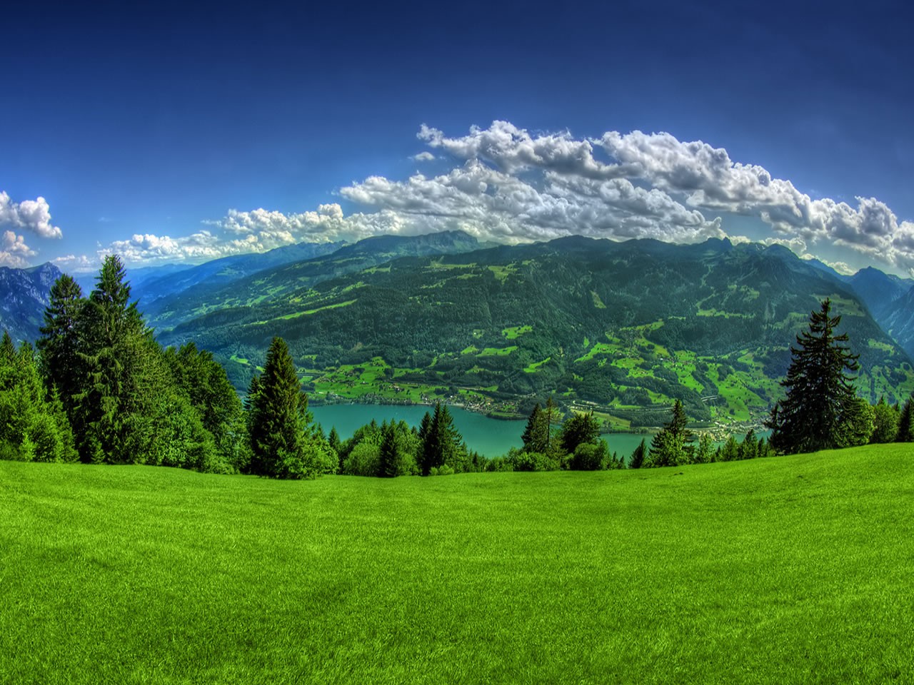 Green Mountain Scenery - HD Wallpaper 