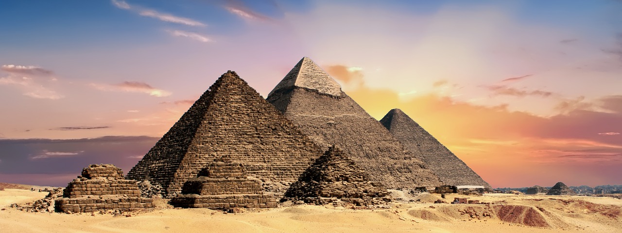 Pyramids-2371501 1280 - Egyptian Civilization - HD Wallpaper 