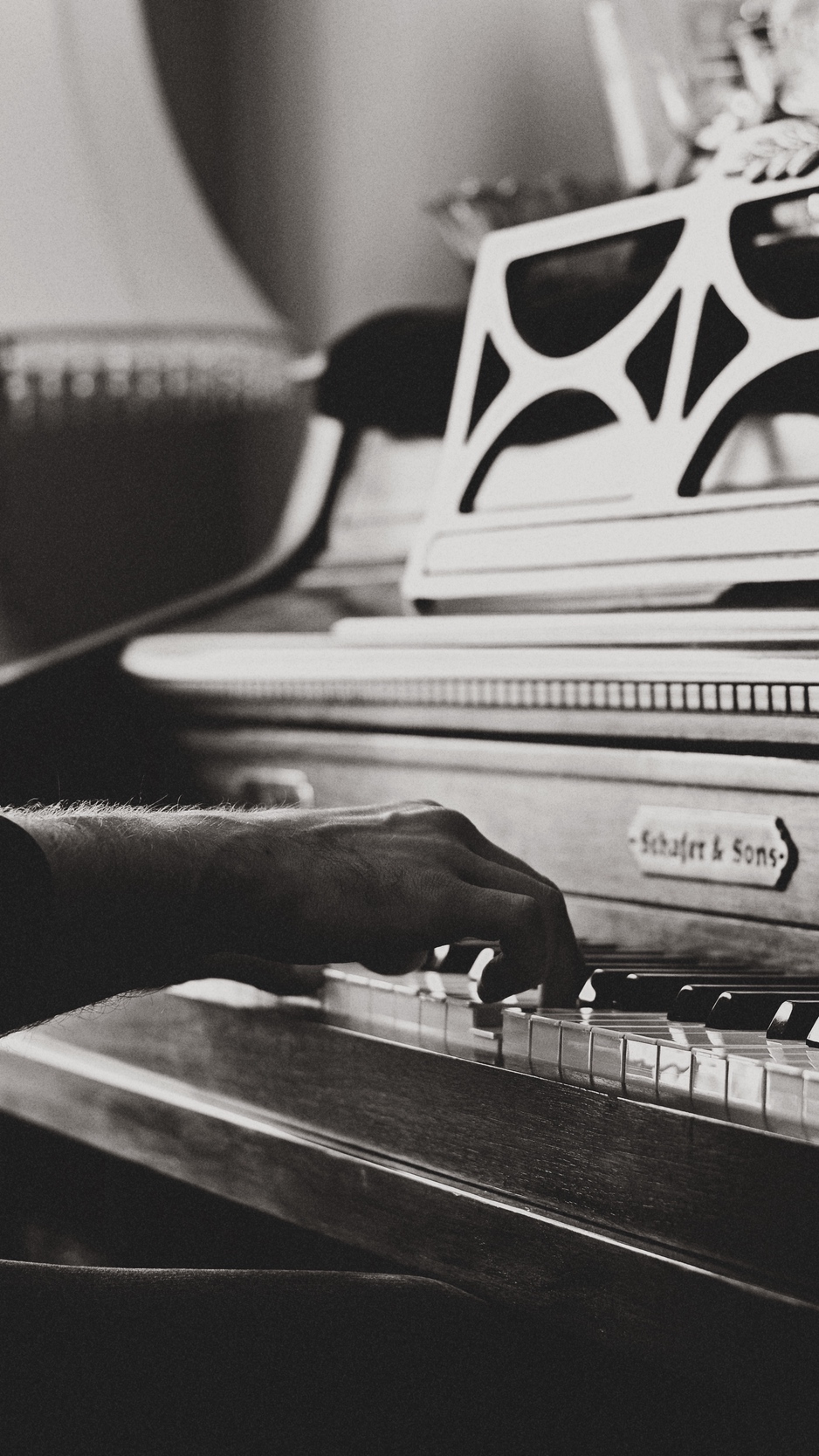 Wallpaper Piano, Hands, Vintage, Music, Bw - Dark Piano Wallpaper Phone - HD Wallpaper 