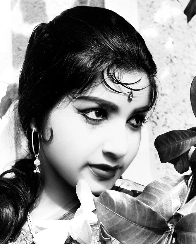 Amma Wallpapers Download - Ammu To Amma - HD Wallpaper 