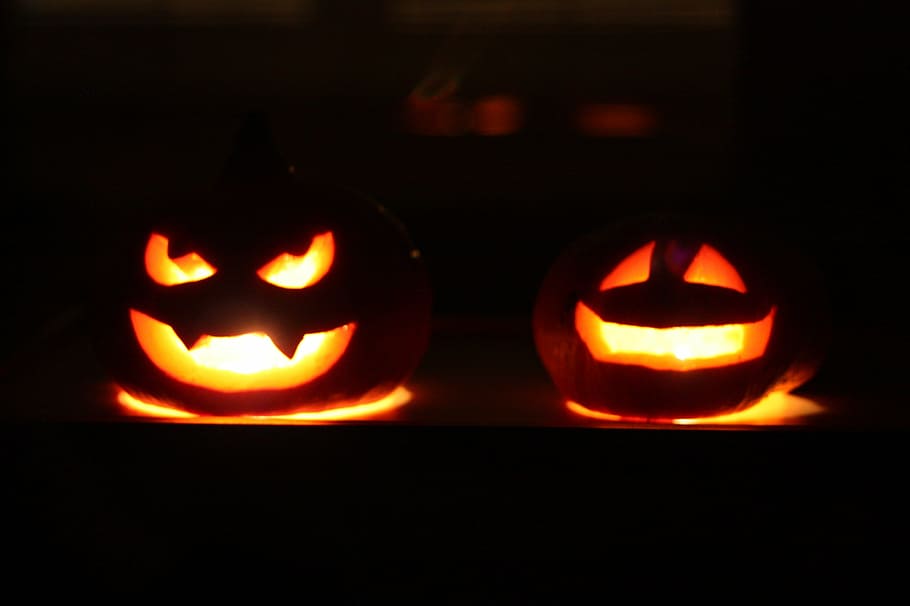 Two Lighted Jack O Lanterns, Jack O Lantern, Halloween, - Jack O Lantern Night - HD Wallpaper 