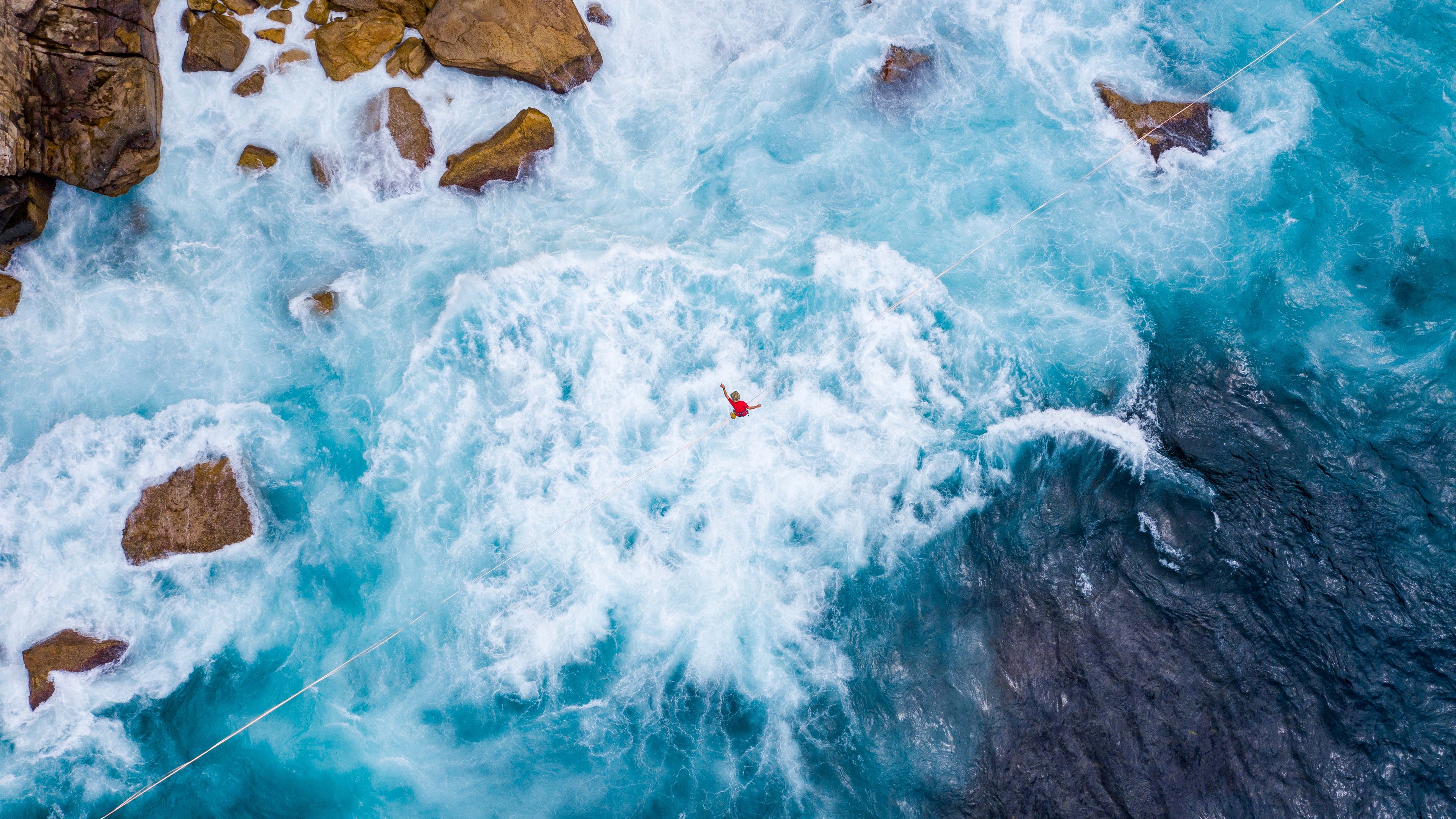 Wallpaper Sea, Rope, Acrobat, Extreme, Height - Wallpaper - HD Wallpaper 