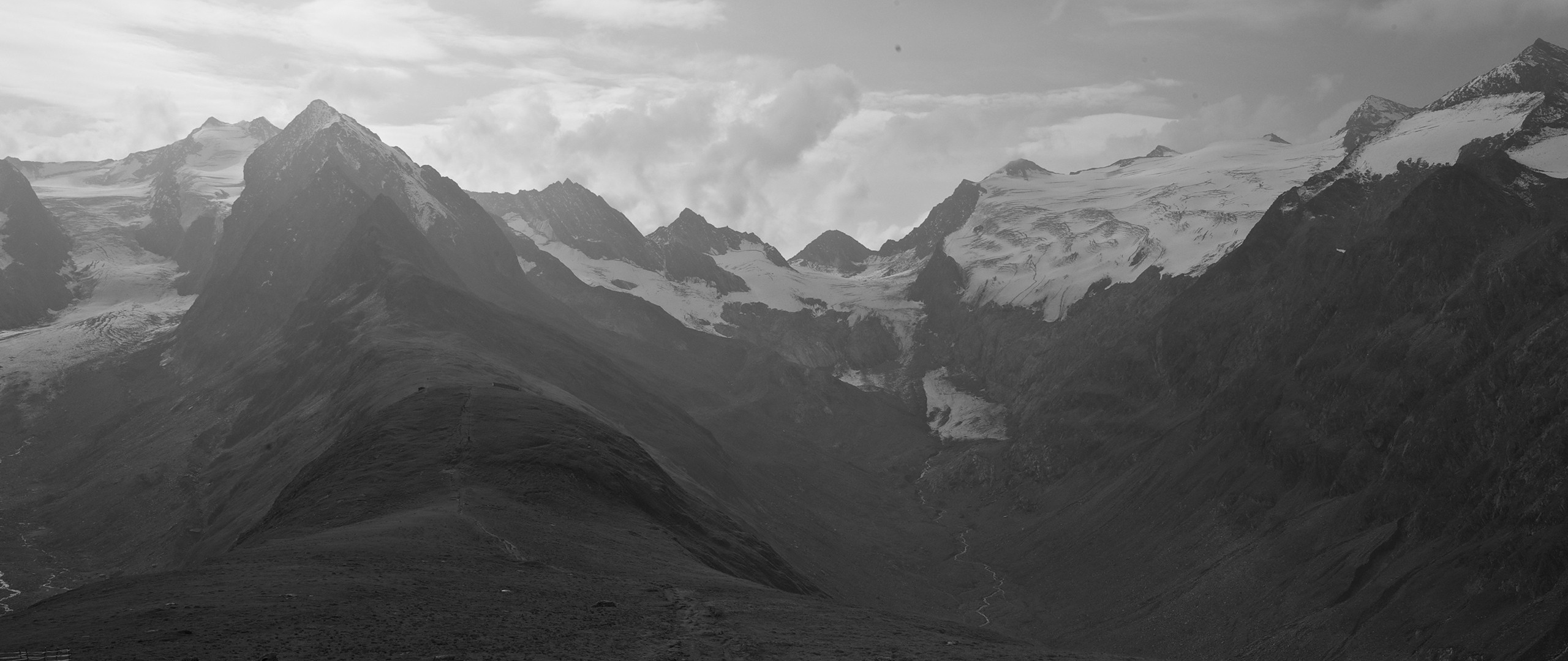 Wallpaper Mountains, Distance, Sky, Black And White - Black And White Mountain - HD Wallpaper 