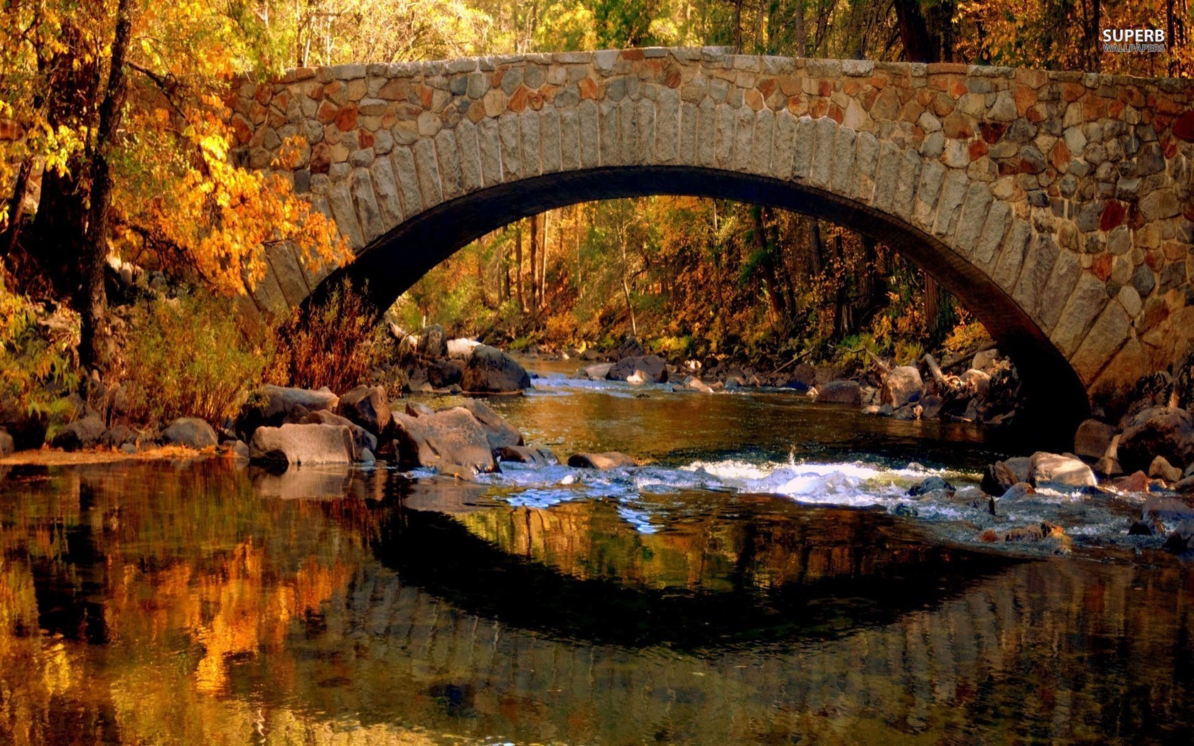 Covered Bridge Autumn Screensavers - HD Wallpaper 