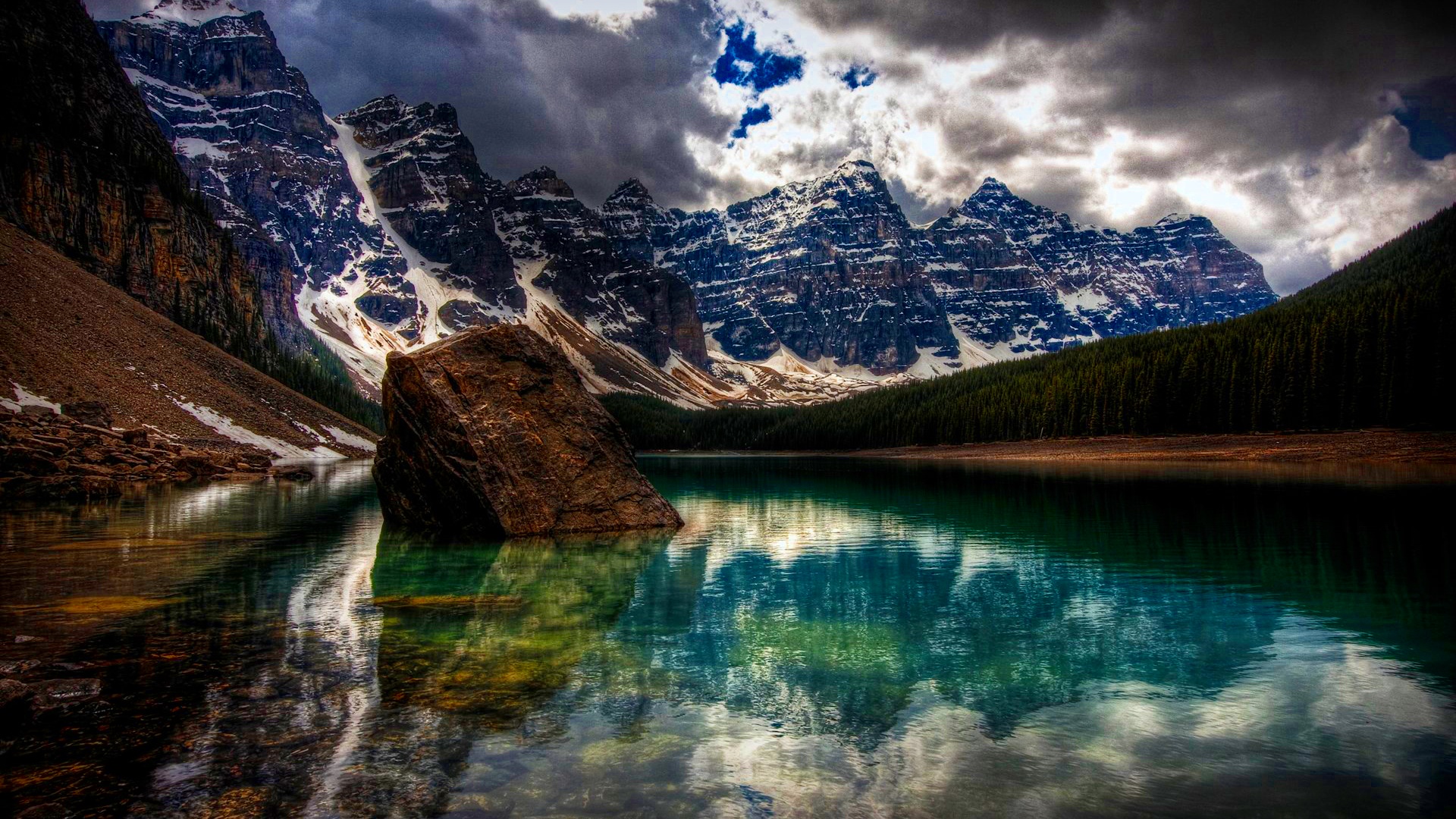 Snowy Mountains Wallpapers - Moraine Lake - HD Wallpaper 