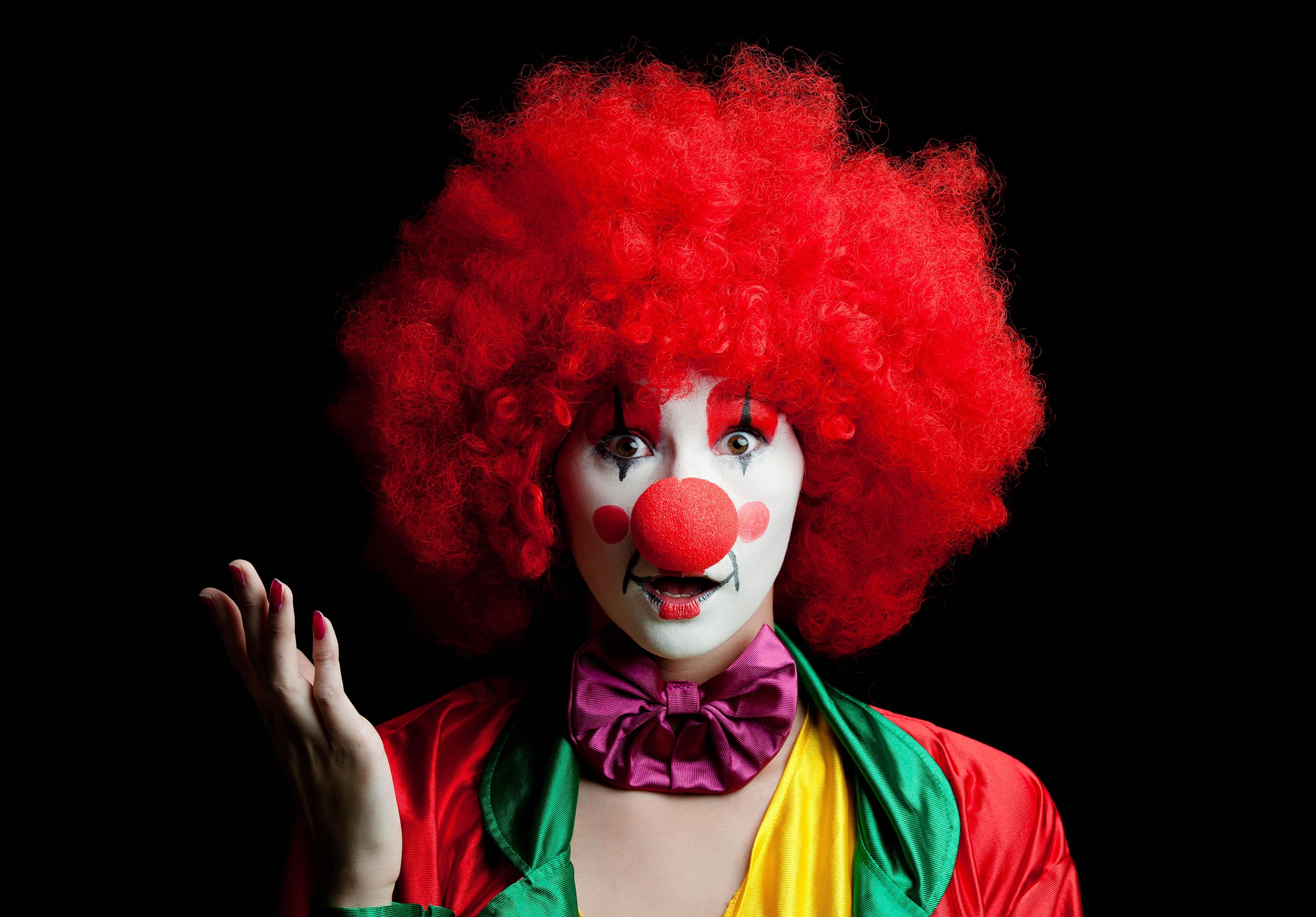 Clown, Girl, Black Background - Iphone Wallpaper Girl Black Background - HD Wallpaper 