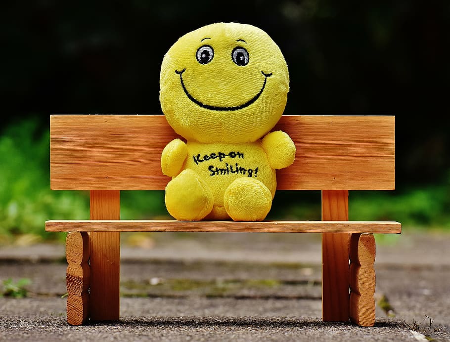 Smilies, Bank, Sit, Rest, Friends, Happy, Funny, Emotion, - Happy Sunday With Smiley - HD Wallpaper 